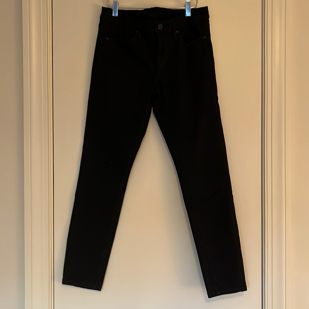 Men’s BDG black Denim size 28W, TWIG Midrise jeans.